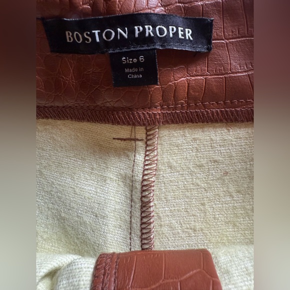 NWOT Boston Proper Stylish Brown Leather Cropped Pants - Picture 8 of 9